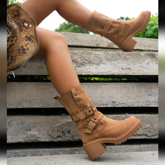 Shoes - Women's Fall Minimalist Button Style Fashion Round Toe Chunky Heel Short Boots